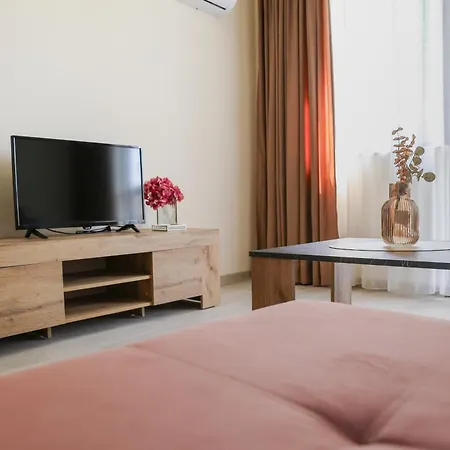 Sea Breeze By The Sea Apartament *